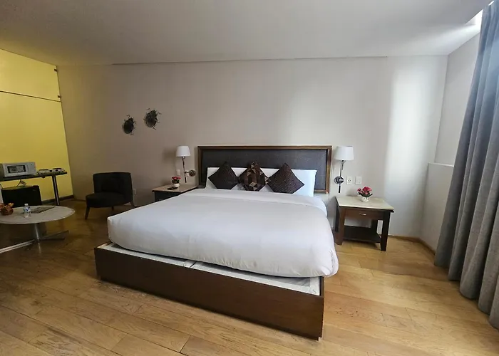 Close To By L'heritage Bluebay 4*